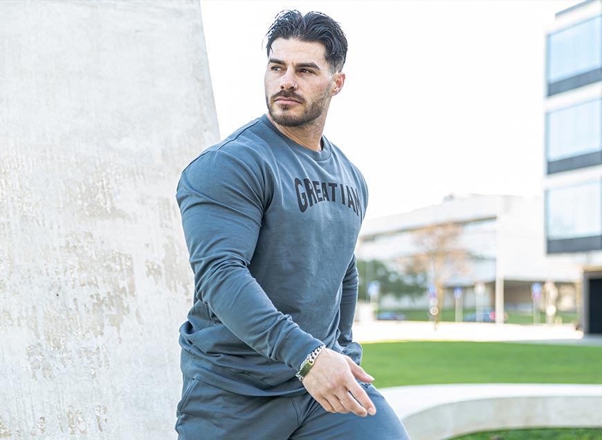SWEATER ESSENTIALS - Great I Am