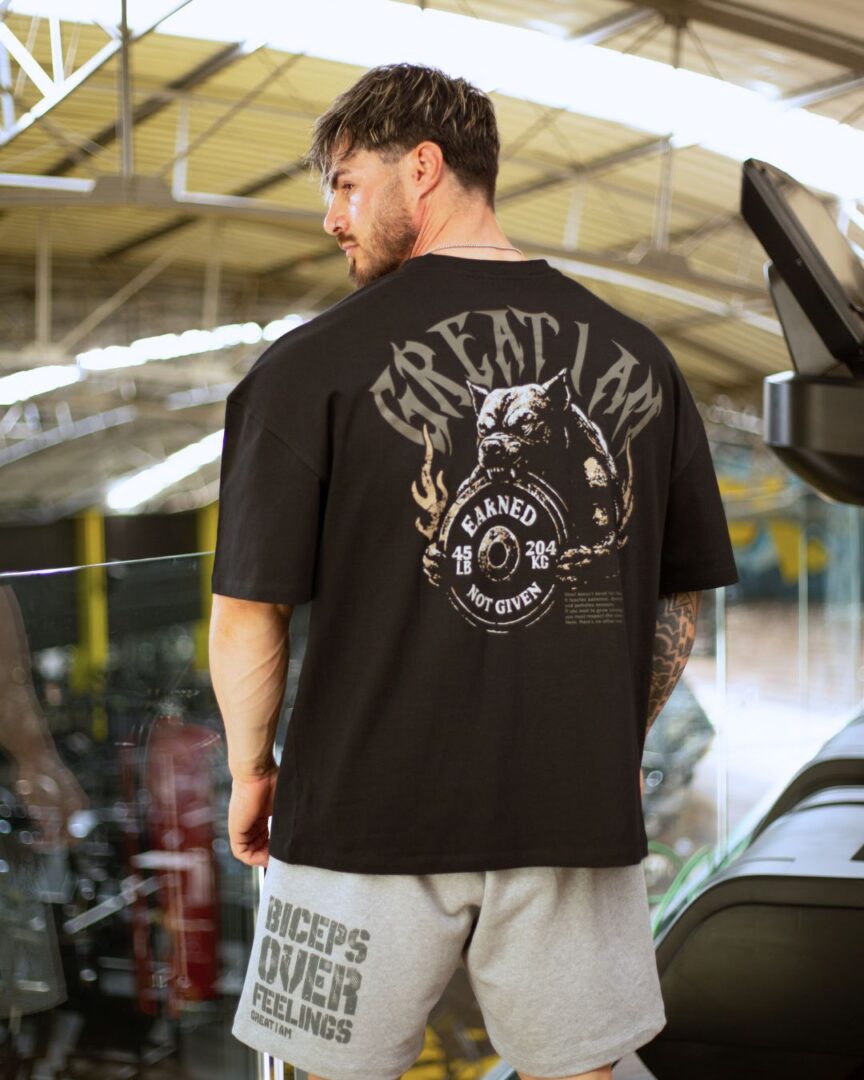 OVERSIZED T-SHIRT EARNED BLACK - Great I Am