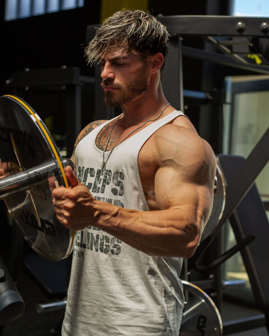 STRINGER BICEPS OVER FEELINGS GREY - Great I Am